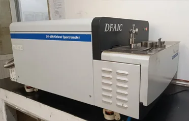 ​Wie wirken sich Zusammensetzungsunterschiede zwischen Graugusssorten auf den Produktionsprozess und die Endproduktleistung der von Zunhua Shengjian Fanrong hergestellten Gegengewichte aus?